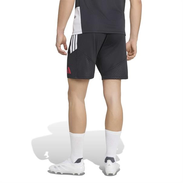 Adidas lfc tr sho