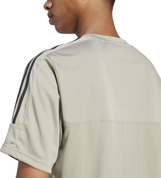 Adidas m tiro tee q1