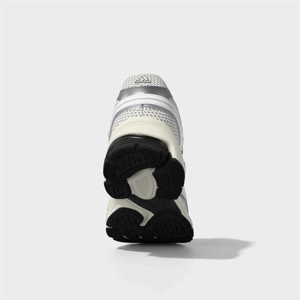 Adidas spiritain 2000