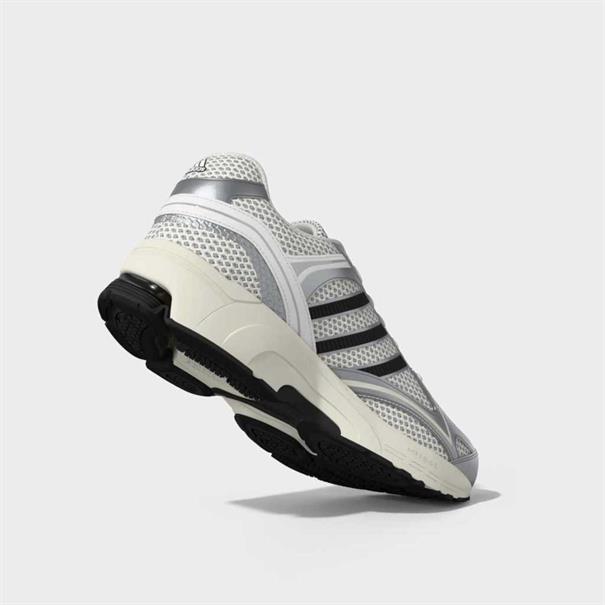 Adidas spiritain 2000
