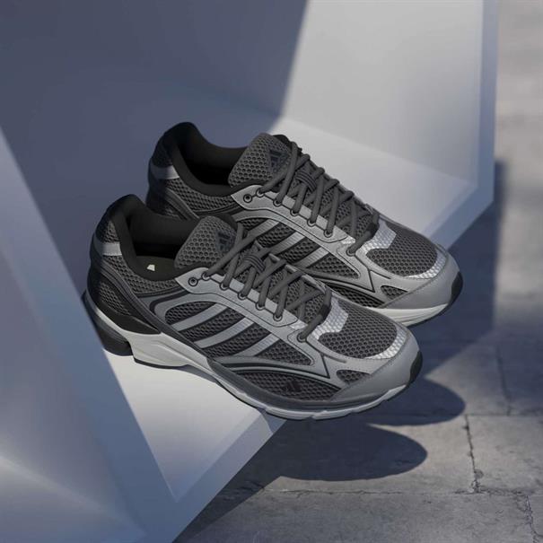 Adidas spiritain 2000