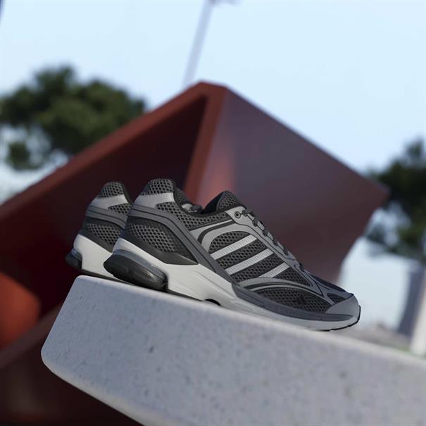 Adidas spiritain 2000
