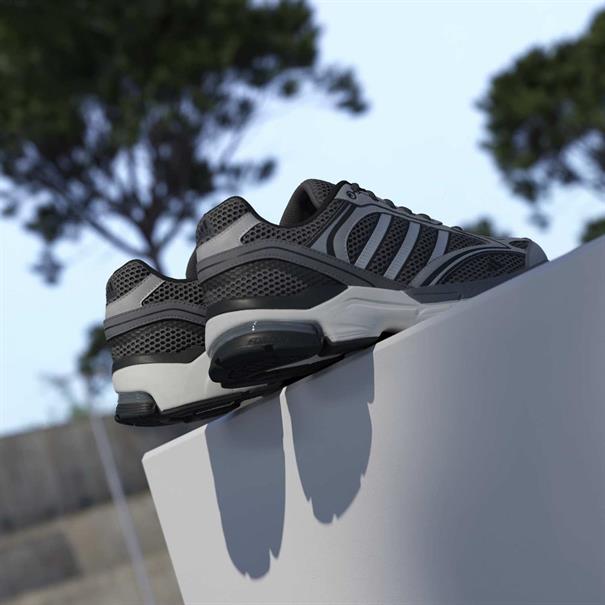 Adidas spiritain 2000