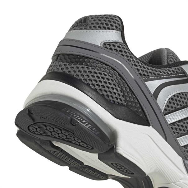 Adidas spiritain 2000