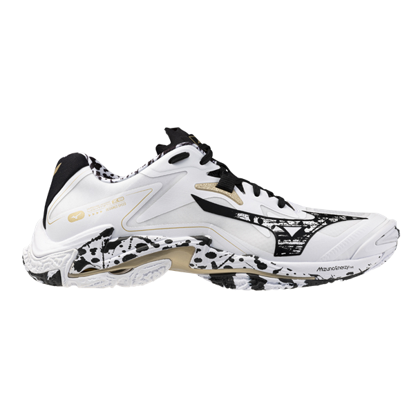 Mizuno wave lightning z8