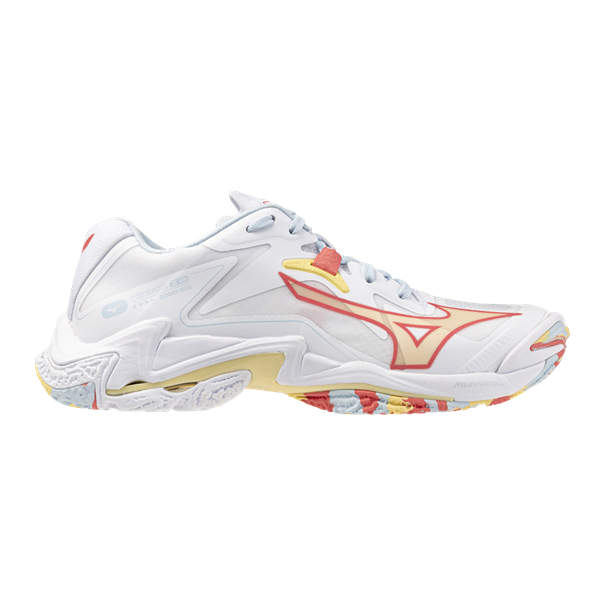 Mizuno wave lightning z8