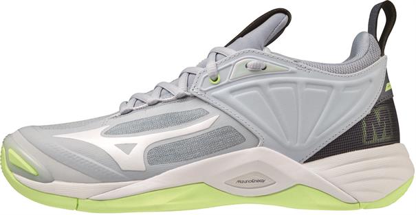 Mizuno wave momentum 2(w)