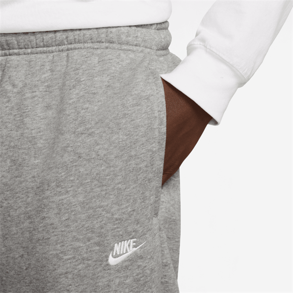 Nike Club Herenbroek van geborstelde fleece met boorden