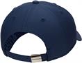 Nike DriFIT Club Pet met metalen logo
