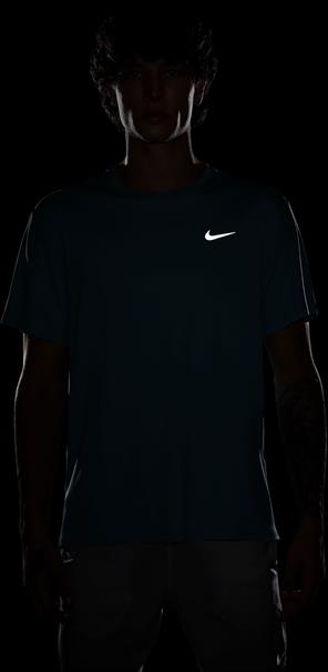 Nike Miler UV hardlooptop met korte mouwen en DriFIT