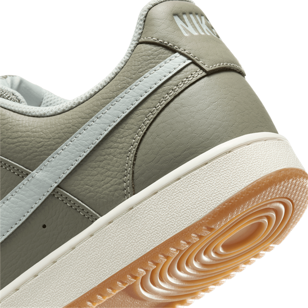 Nike nike court vision low shoes