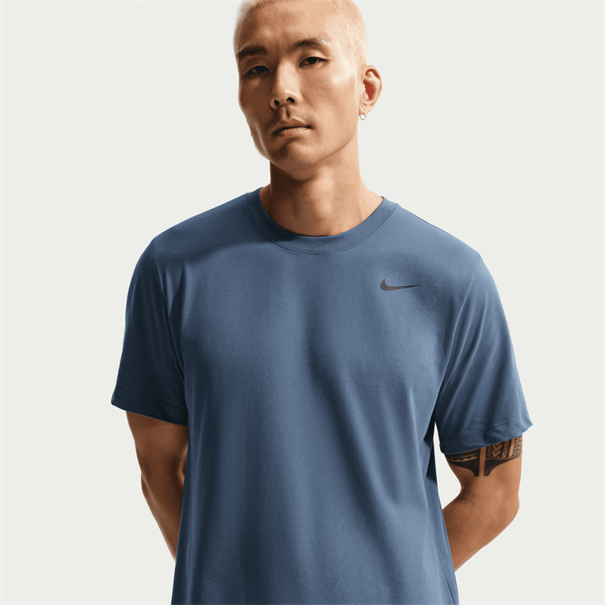 Nike nike dri-fit men's fitness t-shirt