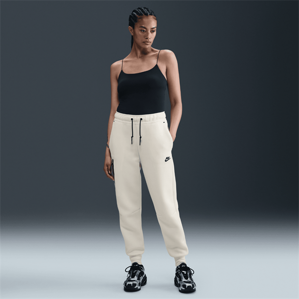 Nike nike sportswear tech fleece women's