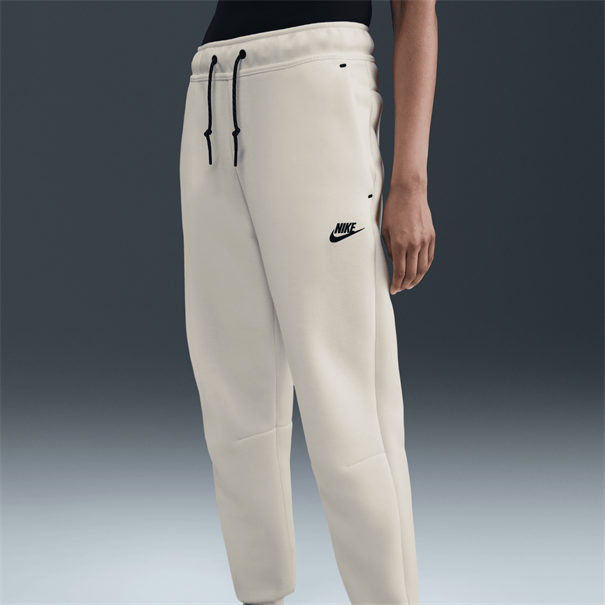 Nike nike sportswear tech fleece women's