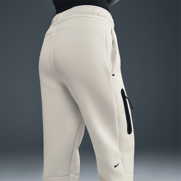 Nike nike sportswear tech fleece women's