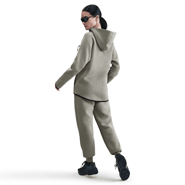Nike nike sportswear tech fleece women's