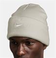 Nike Peak Swoosh beanie