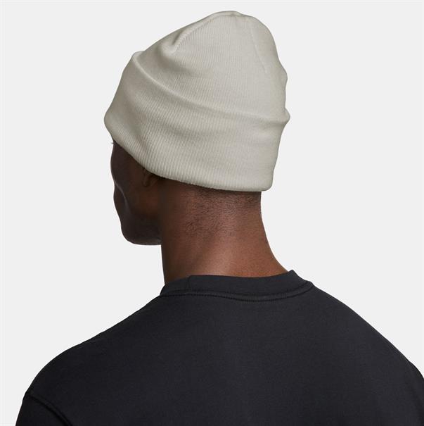 Nike Peak Swoosh beanie