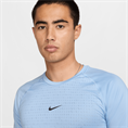 Nike Pro Breathe Aansluitende herentop met korte mouwen
