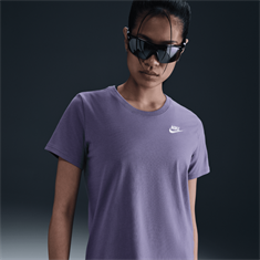 Nike Sportswear Club Essentials t-shirt voor dames