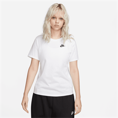 Nike Sportswear Club Essentials t-shirt voor dames