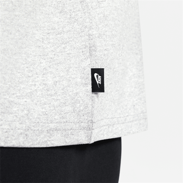 Nike sportswear club men's t-shirt