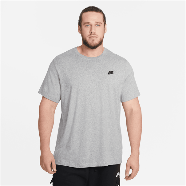Nike sportswear club men's t-shirt