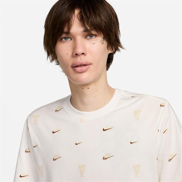 Nike sportswear men's max90 t-shirt