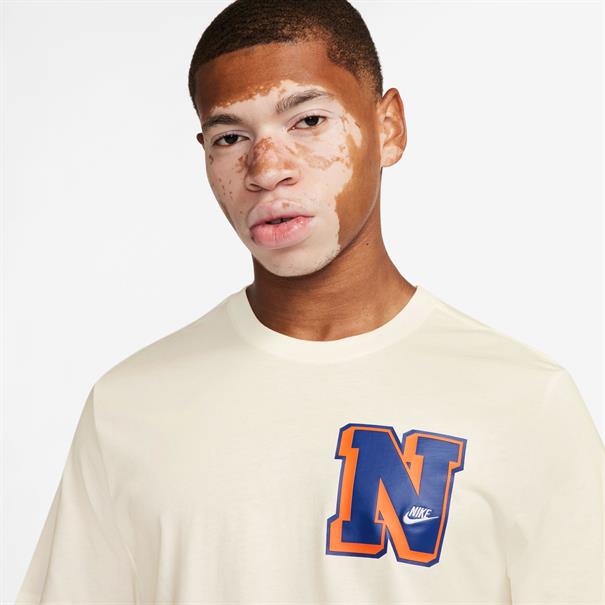 Nike sportswear men's t-shirt