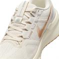 Nike Structure 25 Hardloopschoenen voor dames (straat)