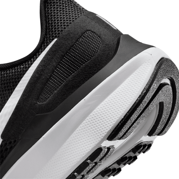 Nike Structure 25 Hardloopschoenen voor dames (straat)