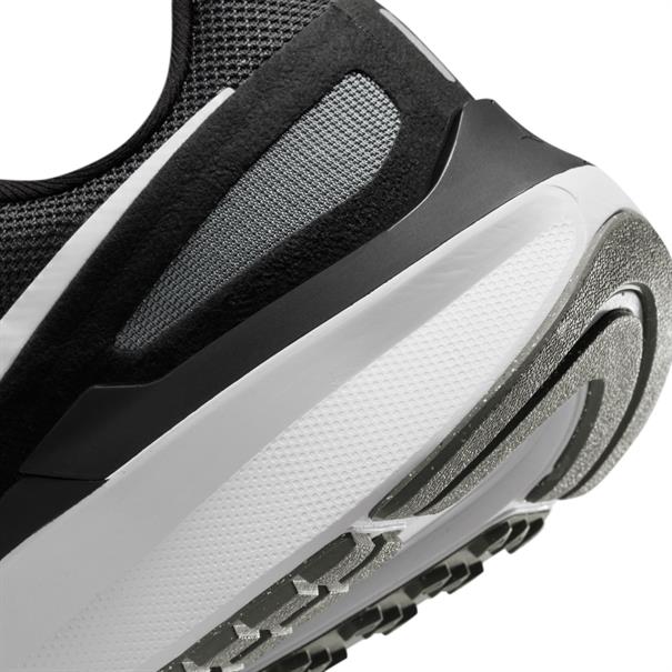 Nike Structure 25 hardloopschoenen voor heren (straat)