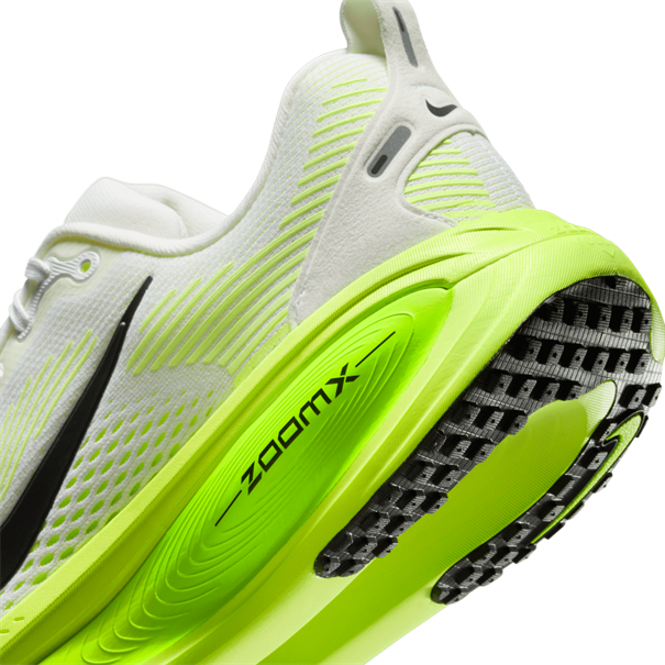 Nike Vomero 18 Hardloopschoenen voor dames (straat)