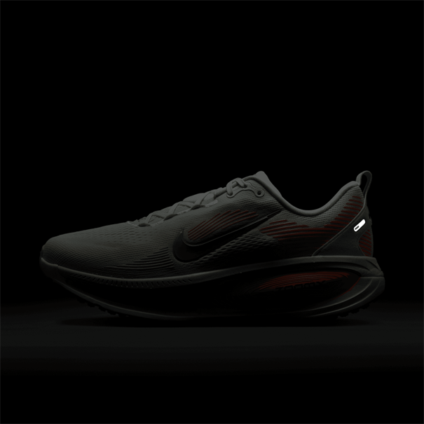 Nike Vomero 18 Hardloopschoenen voor heren (straat)