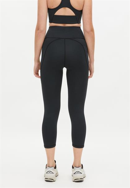 Röhnisch flattering high waist 7/8 tights